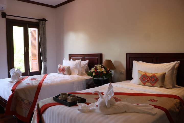 Room 16 of 156