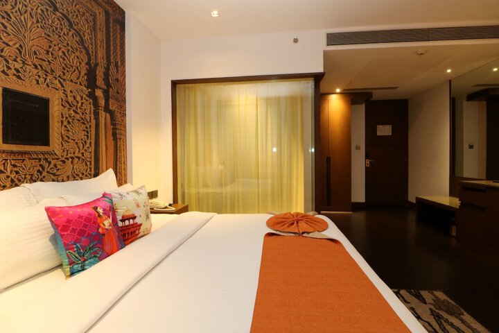 Room 13 of 52