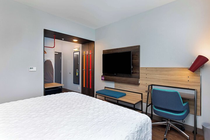 1 King Bed with Walk in Shower (17 of 17)