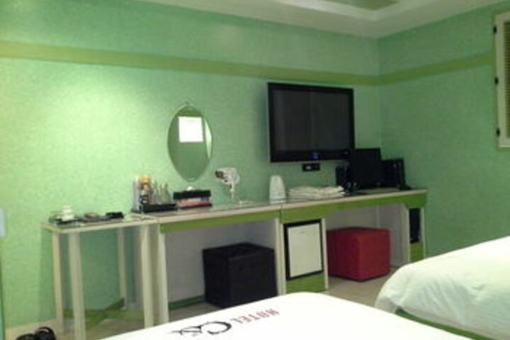 Room 38 of 68