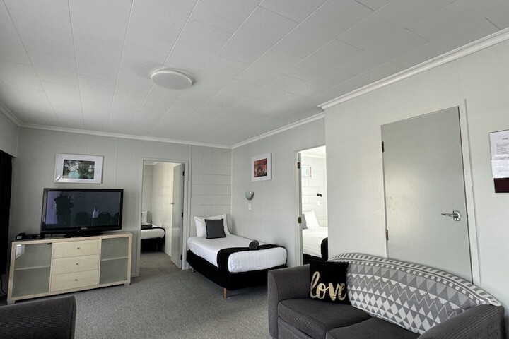 Room 44 of 59