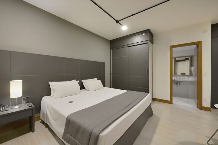 Room 12 of 96