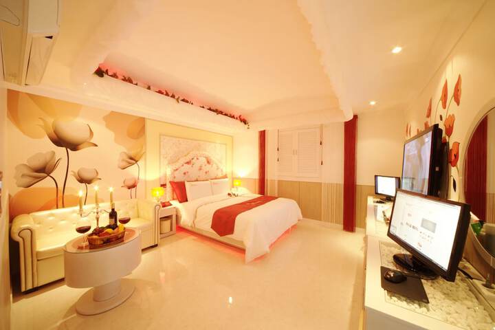 Room 3 of 33