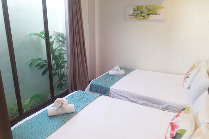 Room 43 of 152