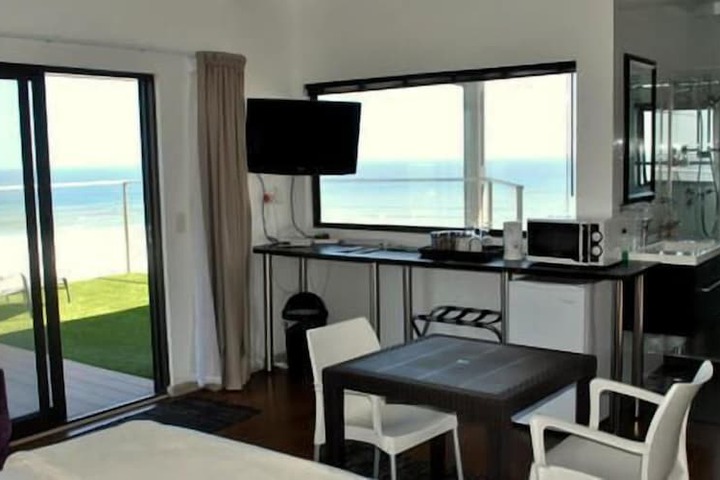 Room 16 of 37
