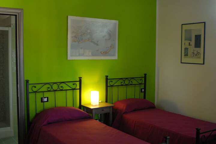 Room 3 of 16