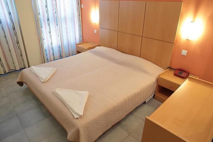 Room 3 of 12