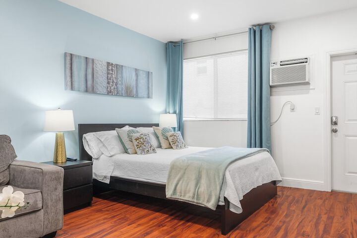 Room 27 of 120
