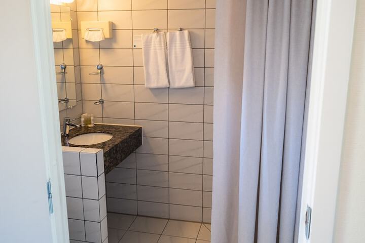 Room 92 of 151
