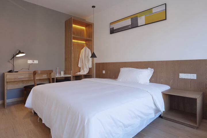 Room 20 of 43