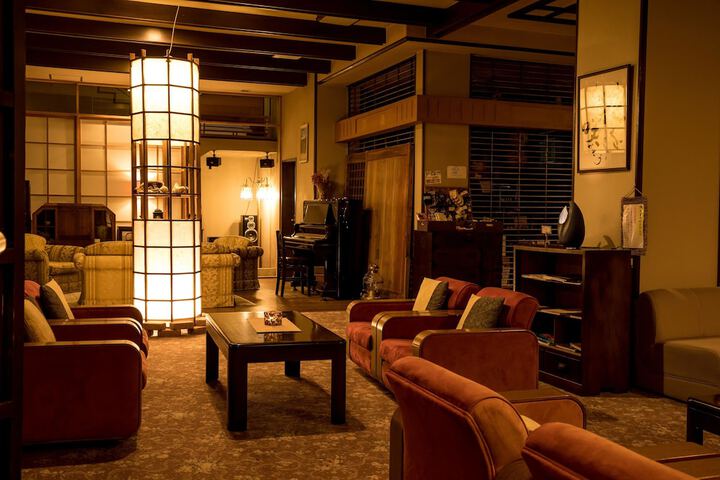 Hotel Lobby