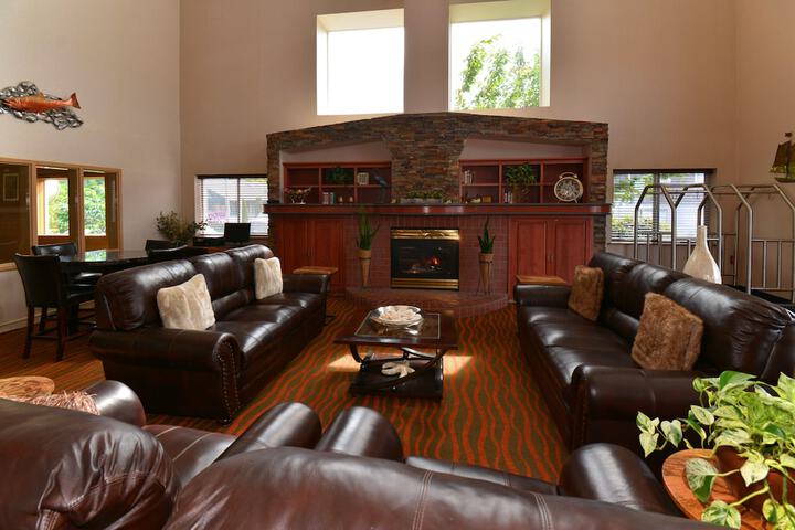 Hotel Interior 2 of 38