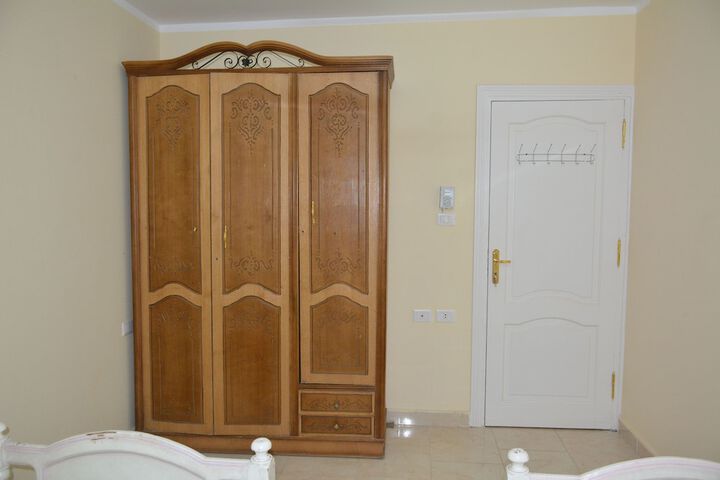 Room 4 of 26