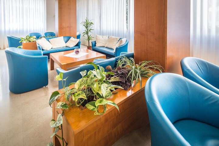 Entrance & Lobby