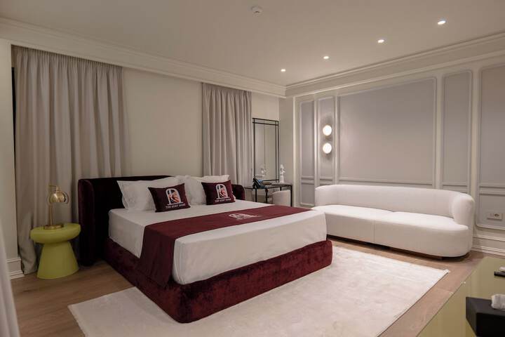 Room 16 of 128