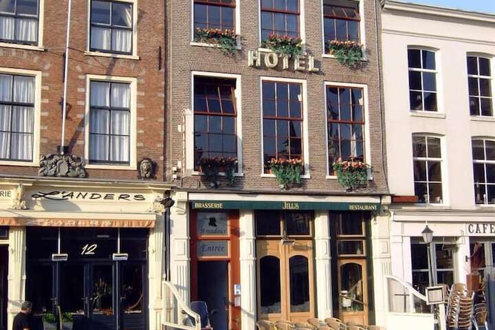 Hotel 46 of 47