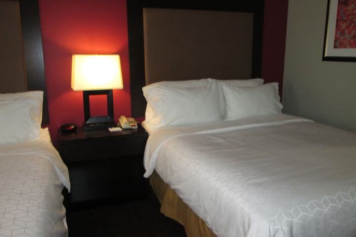 Standard 2 Queen Beds Accessible (1 of 19)