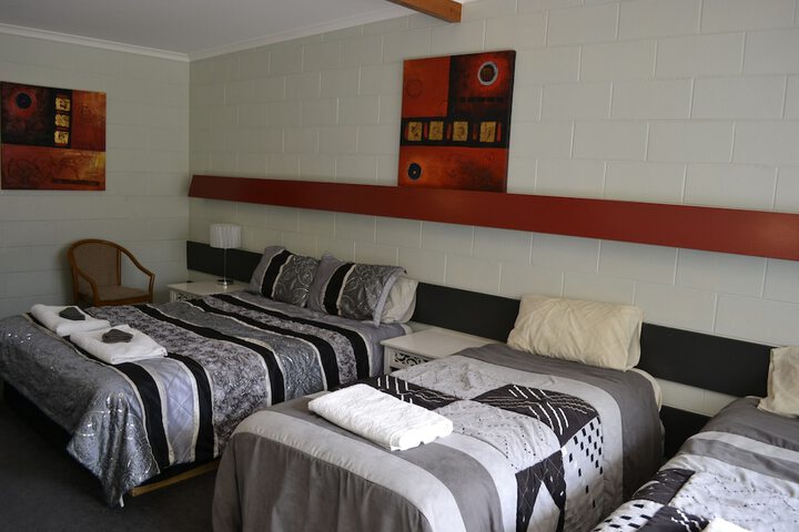 Room 10 of 123