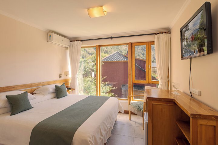 Room 10 of 37