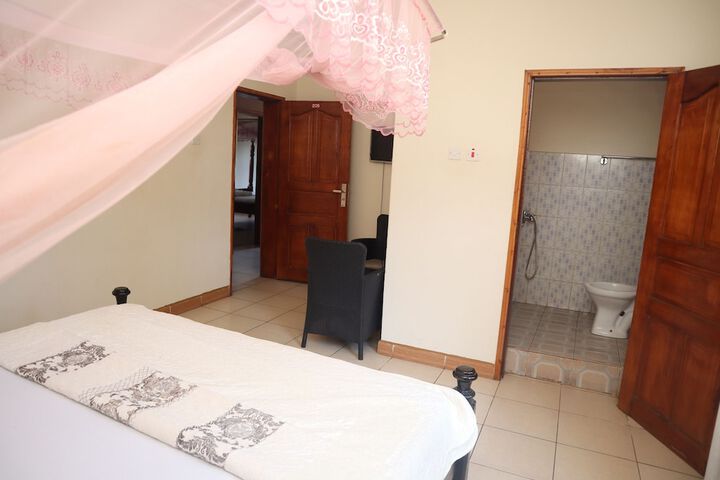 Room 15 of 24