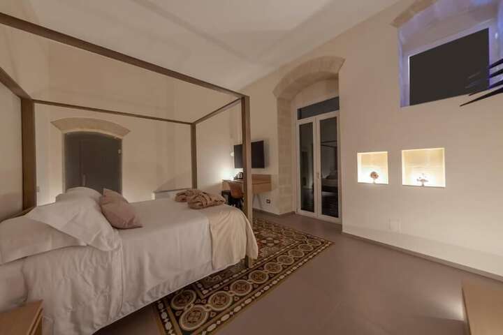 Room 6 of 46
