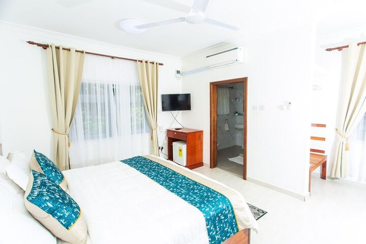 Room 40 of 161