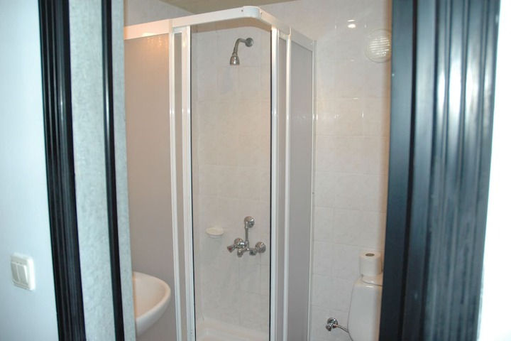 Room 15 of 27