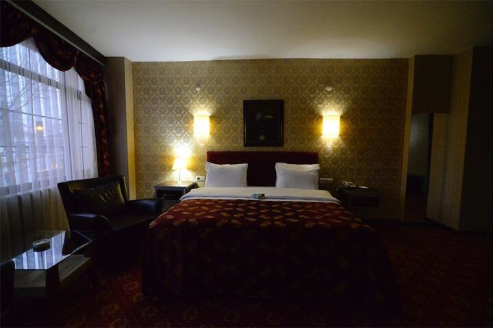 Room 7 of 44