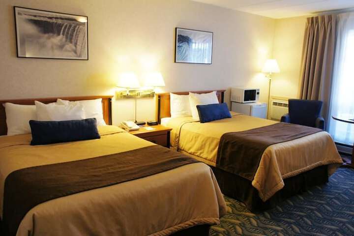 Room 14 of 108