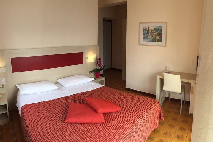 Room 12 of 44