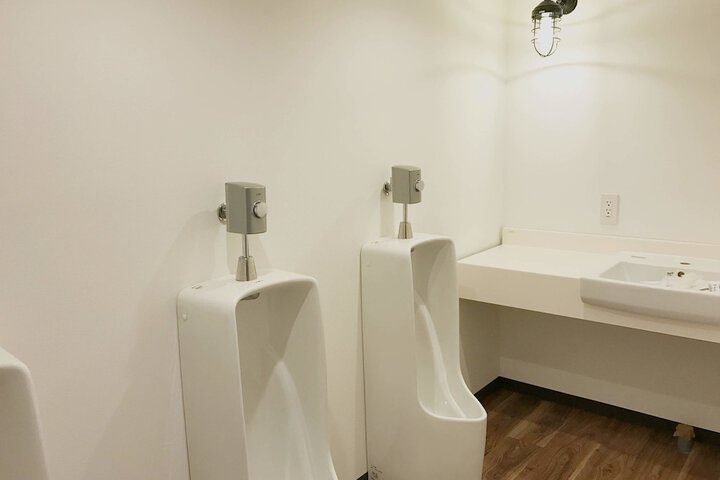 Room 15 of 27