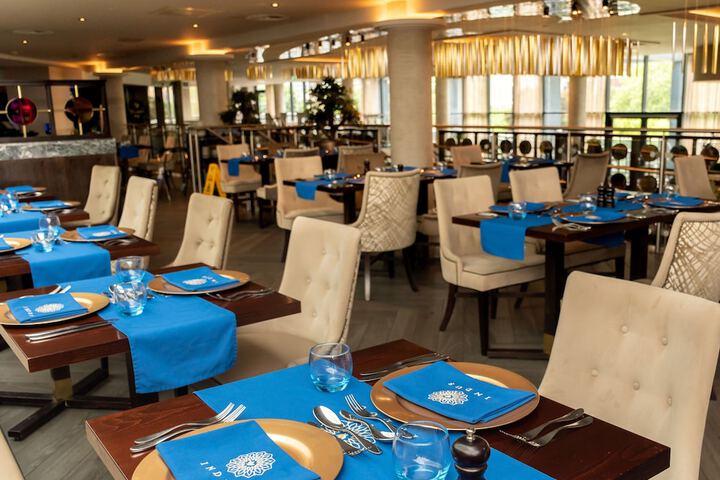 Dining 54 of 109