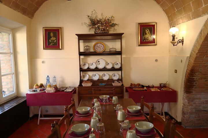 Dining 82 of 121