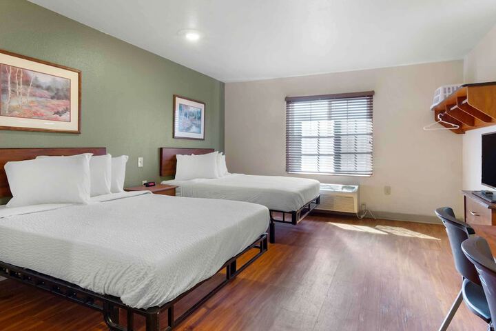 Studio with Double Bed (1 of 16)