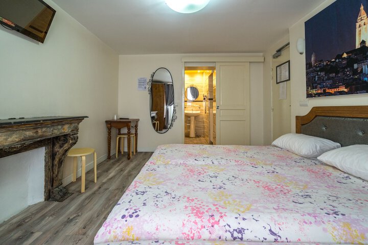 Room 27 of 52