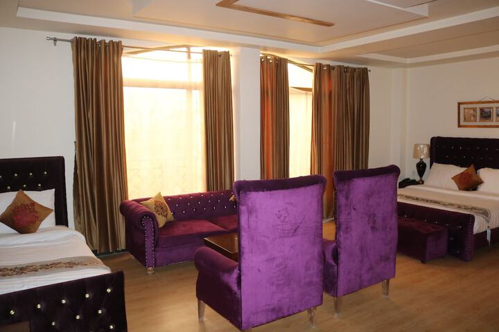 Room 30 of 41