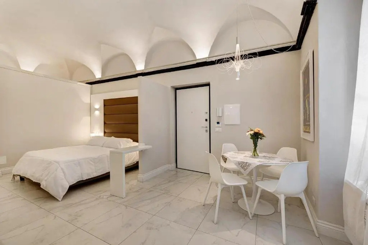 Room 2 of 3