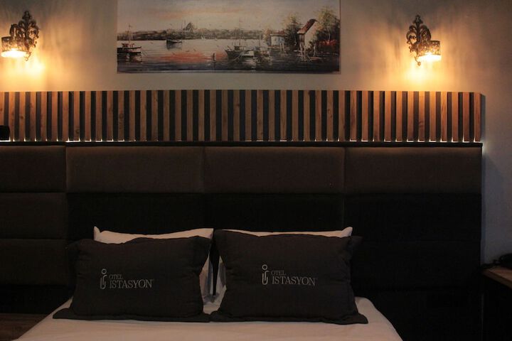 Room 25 of 118