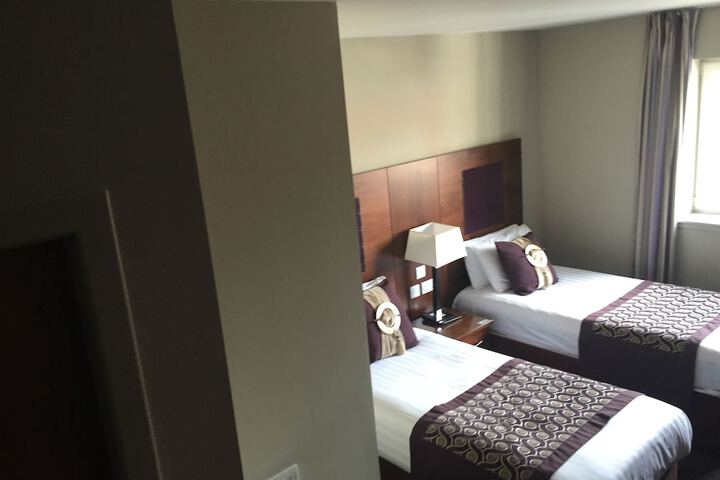 Room 20 of 38