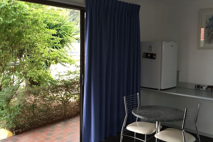 Room 12 of 83