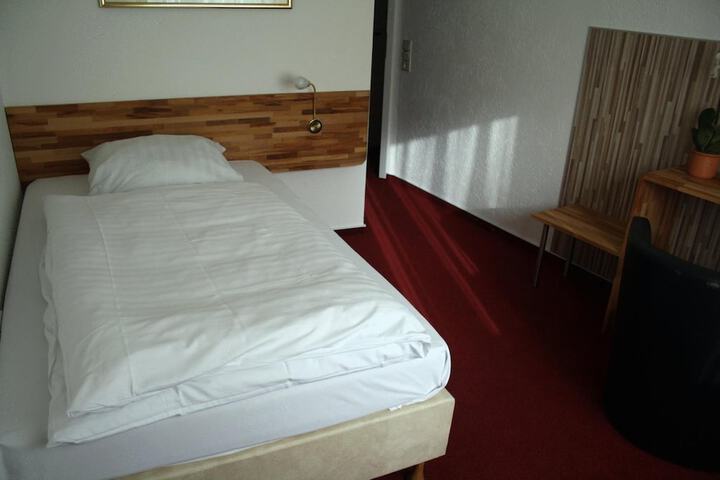 Room 15 of 41