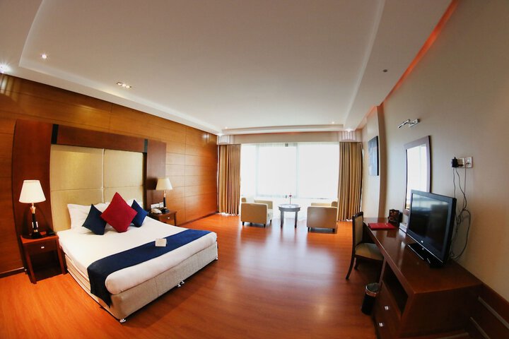 Room 19 of 76