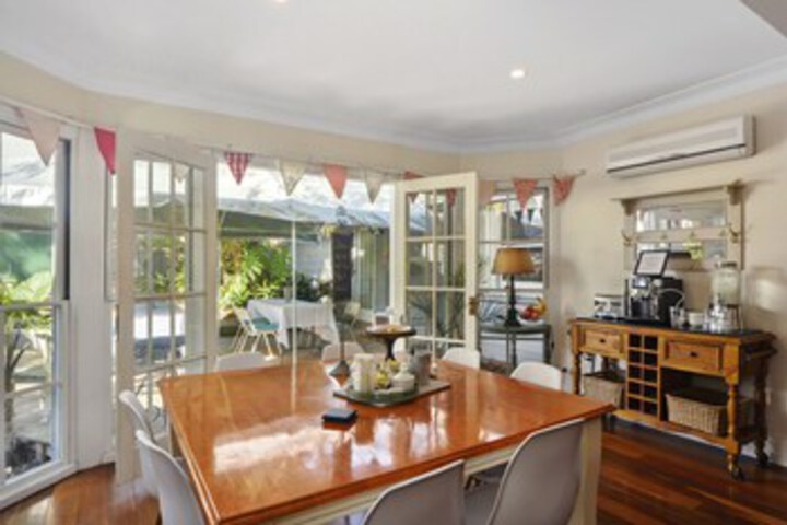 Breakfast/Coffee Service 14 of 80