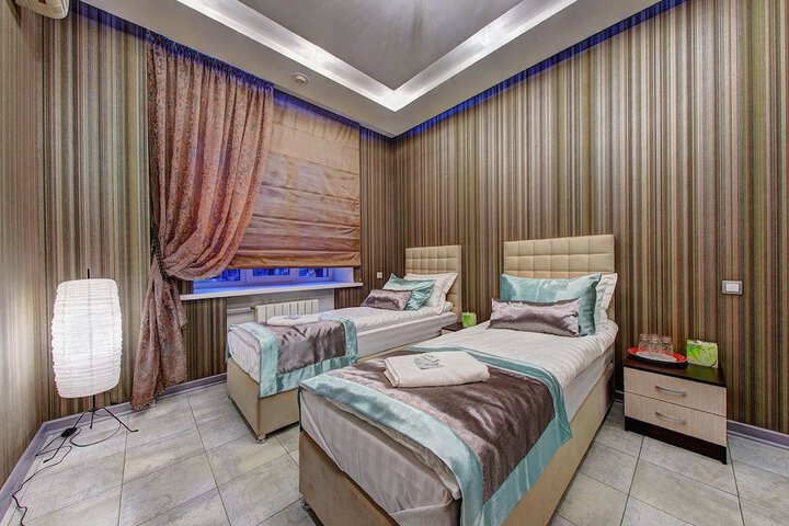 Room 15 of 52