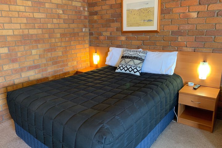 Room 11 of 26