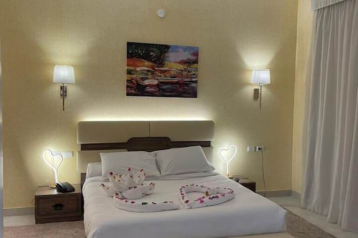 Room 7 of 33
