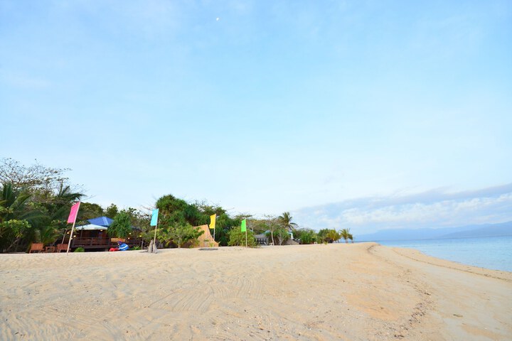 Beach 28 of 39
