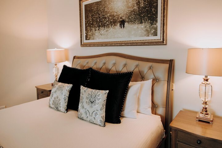 Room 165 of 288