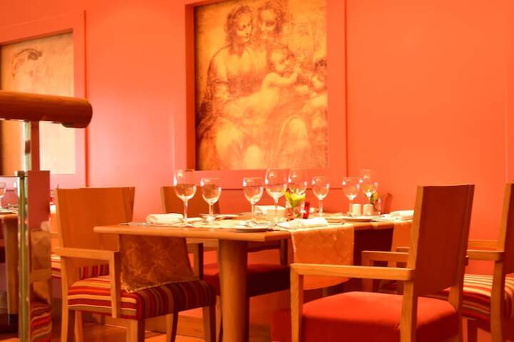 Dining 294 of 411