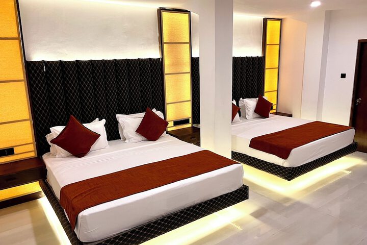 Room 3 of 33